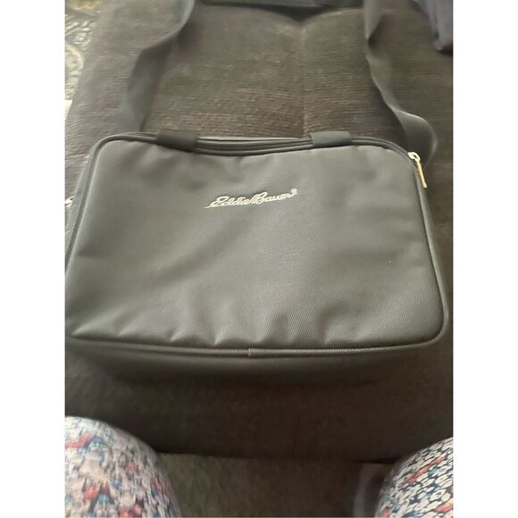 Eddie Bauer Gray Portable Spacious Shoulder Strap Zipper Closure Camera Case - Picture 11 of 12